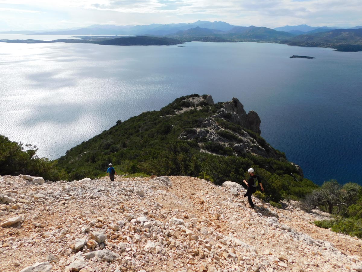 Trekking EE Tavolara Senza Corde Discesa verso Sud